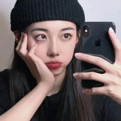 左撇子女人